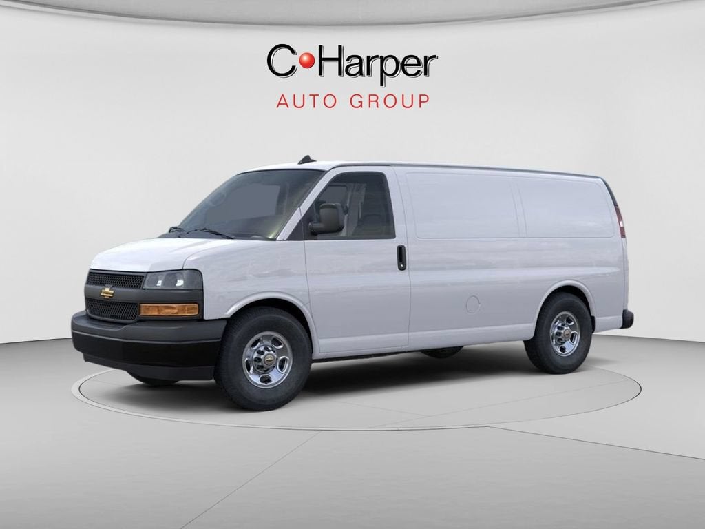 2025 Chevrolet Express Cargo WT