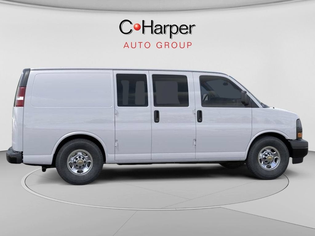 2025 Chevrolet Express Cargo WT