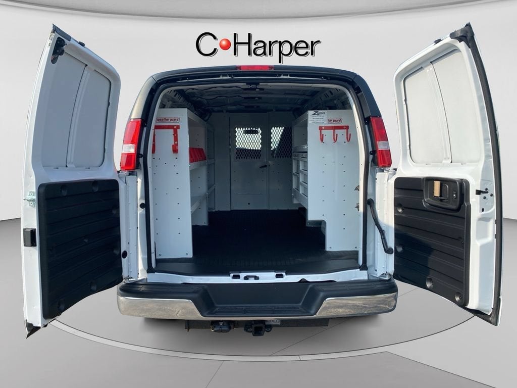 2025 Chevrolet Express Cargo WT