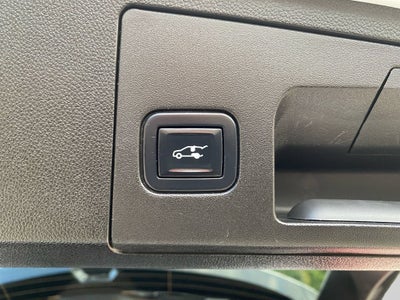 2022 Cadillac XT4 AWD Premium Luxury