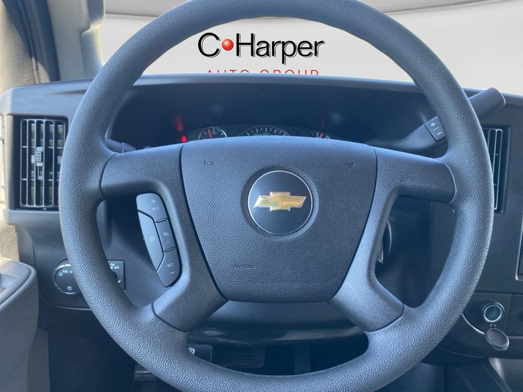 2026 Chevrolet Express Cutaway 3500 1WT