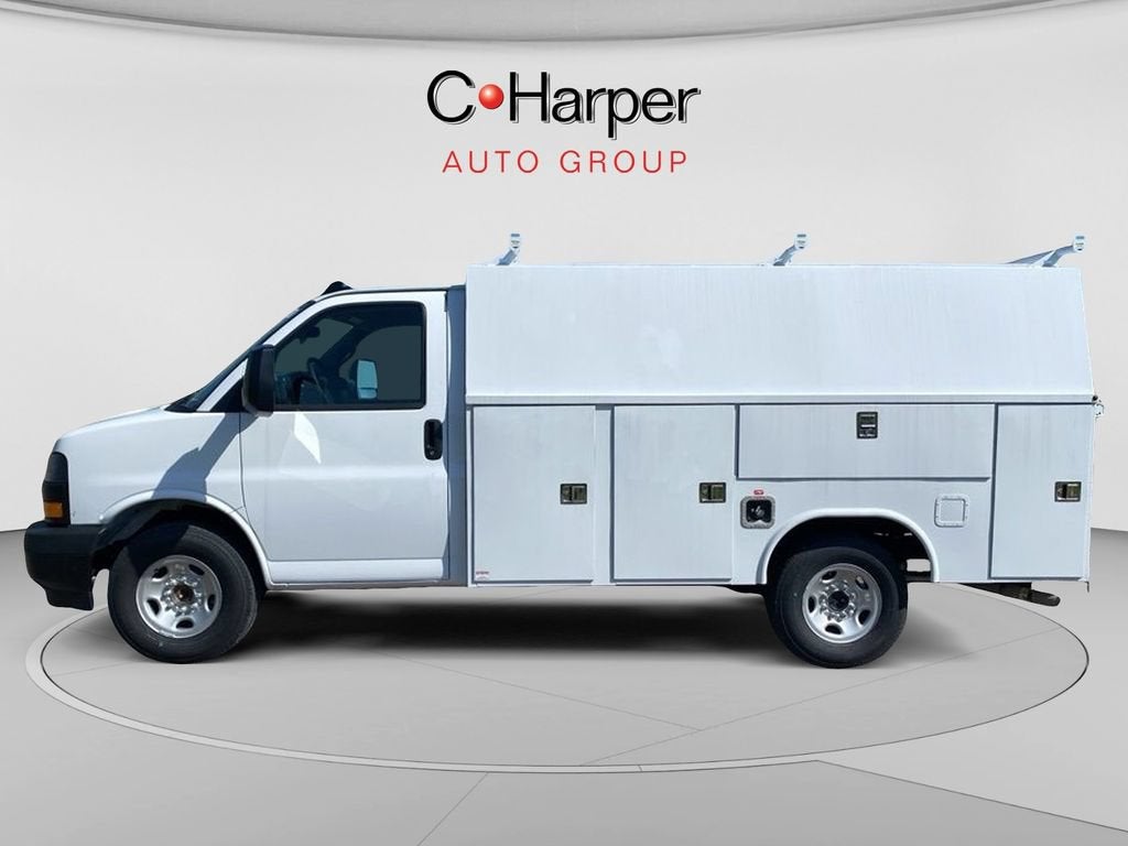 2026 Chevrolet Express Cutaway 3500 1WT