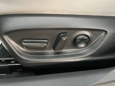2022 Toyota Camry SE AWD