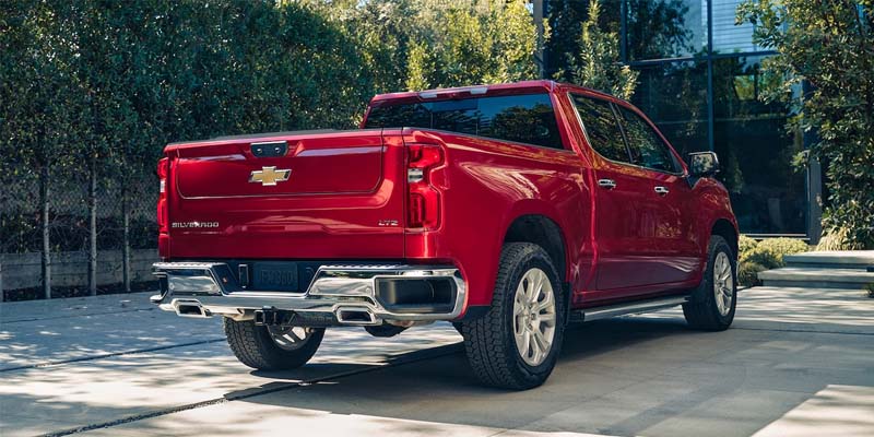 Rearview of a red Chevrolet Silverado 1500
